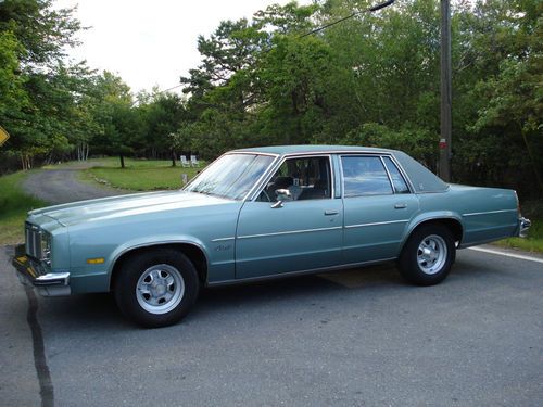 1977 oldsmobile delta 88 royale sedan 4-door 4.3l