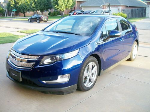 2012 chevrolet volt base hatchback 4-door 1.4l