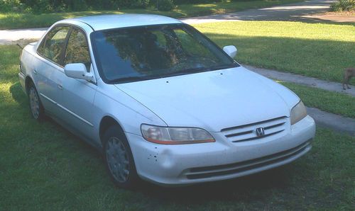 2001 white honda accord white not running selling -as is -clean interior