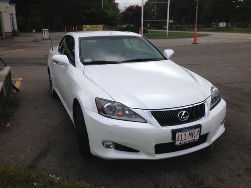 2011 lexus is250c hardtop convertible 16k miles