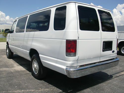 7.3 turbo diesel!!!!2002 ford e350 15 passenger loaded van