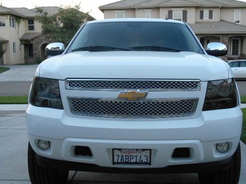2007 Chevrolet Suburban 1500 LTZ Sport Utility 4-Door 5.3L, image 13