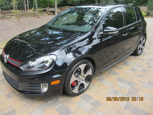 2011 volkswagen 4-door gti - only 16k miles