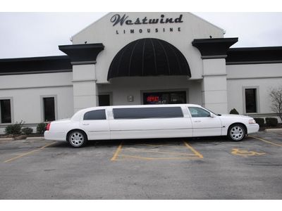 Limo, limousine, lincoln, town car, stretch, exotic, luxury, rare, mega stretch