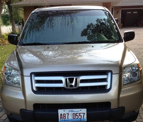 2007 honda pilot 99,900 miles great condition-front-wheel drive-dual air condiit