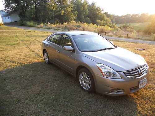 2012 nissan altima base sedan 4-door 2.5l