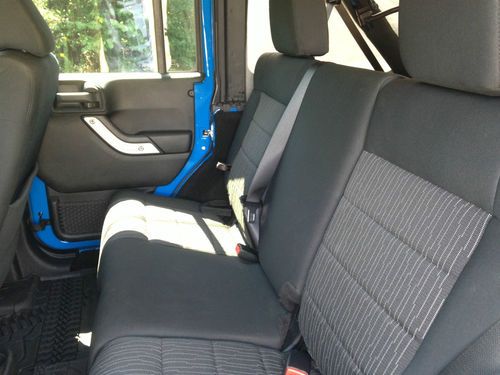 2011 Jeep Wrangler Unlimited Sahara Sport Utility 4-Door 3.8L, US $29,500.00, image 4