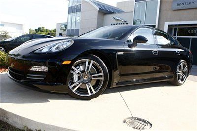 2011 porsche panamera 4s - 1 owner - extremely low miles