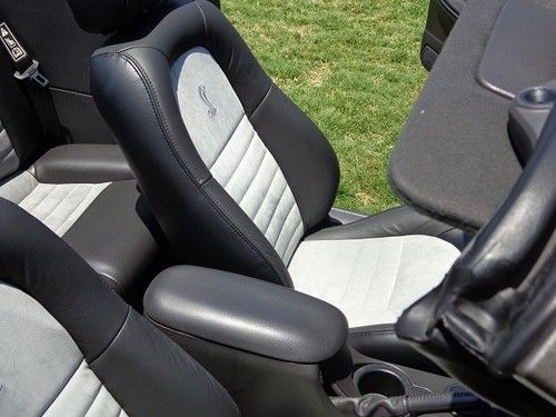 2001 Ford Mustang SVT Cobra Convertible 2-Door 4.6L, image 2