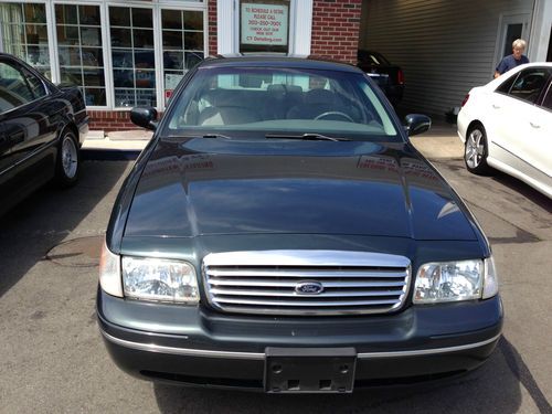 1998 ford crown victoria. police interceptor, civilian owned. 1 owner