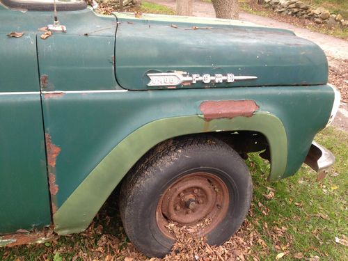 1960 green ford f-100 panel van / truck. project car!