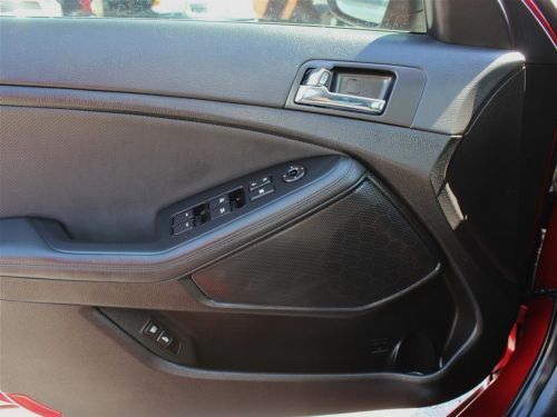 2.0L Turbo Leather Keyless Entry Power Seats MP3 Bluetooth Alloy Wheels Sporty, image 13