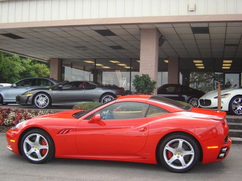 2010 Ferrari California Base Convertible 2-Door 4.3L, image 3