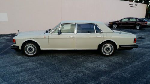 1989 rolls royce silver spur  gorgeous   one owner!!!!