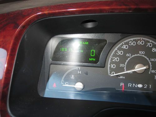 2004 Lincoln Town Car Ultimate Sedan 4-Door 4.6L, image 21