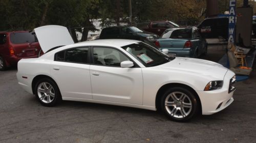 2011 dodge charger rallye plus