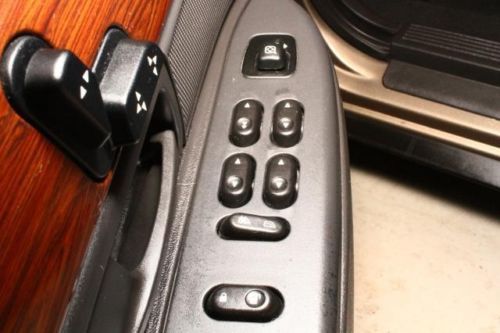 4dr Sdn 4.6L CD 4-Speed A/T 4-Wheel ABS 4-Wheel Disc Brakes 8 Cylinder Engine, US $3,990.00, image 37