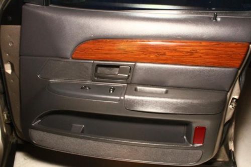 4dr Sdn 4.6L CD 4-Speed A/T 4-Wheel ABS 4-Wheel Disc Brakes 8 Cylinder Engine, US $3,990.00, image 59