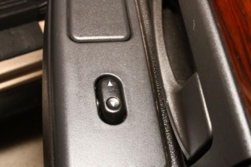 4dr Sdn 4.6L CD 4-Speed A/T 4-Wheel ABS 4-Wheel Disc Brakes 8 Cylinder Engine, US $3,990.00, image 63