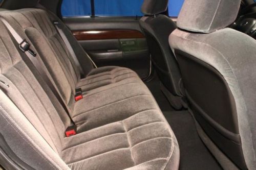 4dr Sdn 4.6L CD 4-Speed A/T 4-Wheel ABS 4-Wheel Disc Brakes 8 Cylinder Engine, US $3,990.00, image 64