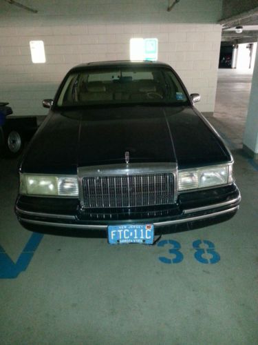 1994 lincoln town car signature sedan 4-door 4.6l