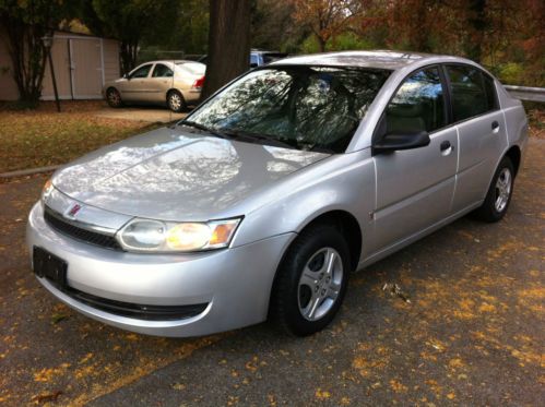 2005 saturn ion  2.2l, 5 speed manual , 3 month warranty, no reserve, 34mpg