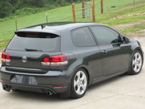 2010 Volkswagen GTI Autobahn Hatchback 2-Door 2.0L, image 5