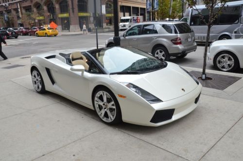 Beautiful 2006 balloon white gallardo spider! low miles! lamborghini dealer!