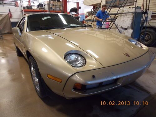 1982 porsche 928 t1235557