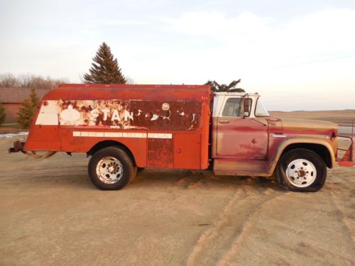1965 chevrolet standard oil fuel delivery truck