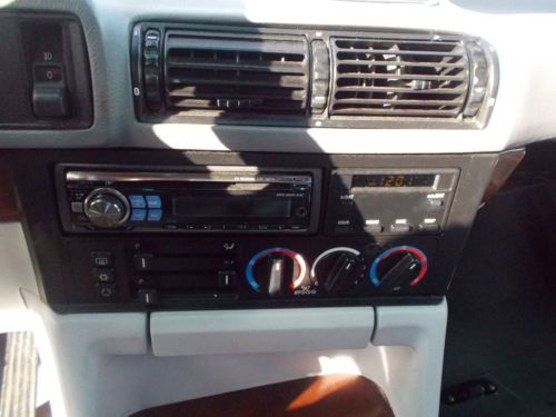 1992 BMW 525i, NO RESERVE, image 5