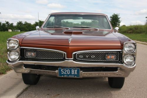 Fully restored 1967 gto,  400 cu in, 3 spd auto near flawless paint and  chrome