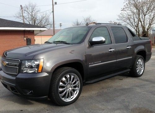 2010 chevrolet avalanche ltz crew cab pickup 4x4 w/ navigation!