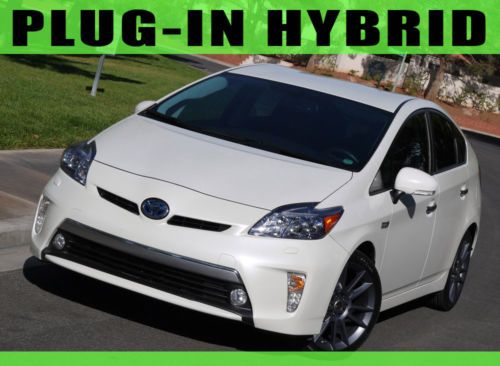 Advanced plug-in fully loaded low miles, ev, navi, all led, premium 18&#034; wheels