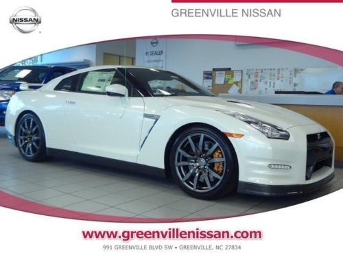 2014 Nissan GT-R Premium Coupe 2-Door 3.8L, US $94,990.00, image 2