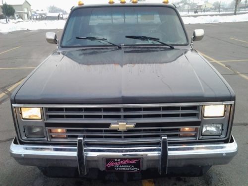 1985 chevy dually c-30 2wd pick-up new 454 7.4 litter tbi engine new th400 trans