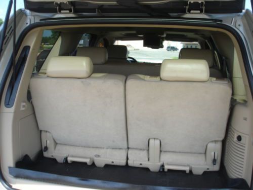 2007 Chevrolet Tahoe LTZ 4x4 Sport Utility 4-Door 5.3L 104k Miles, image 16