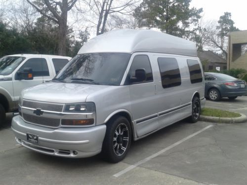 Shaquille o&#039;neal conversion van! 2003 chevy express 2500, very high top!