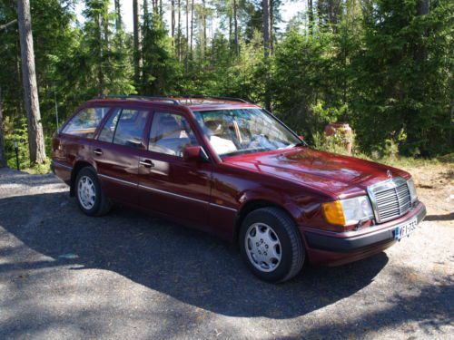 1990 Mercedes-Benz 300TE Base Wagon 4-Door 3.0L, image 3