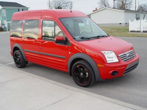 Rare xlt premium 5-passenger van