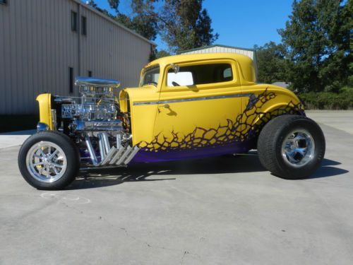Wicked 1932 ford 3 window coupe