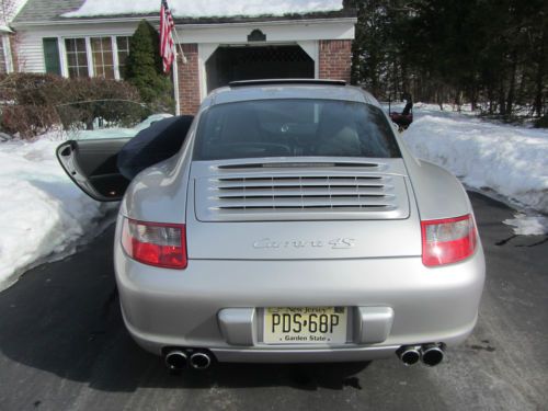 2007 Porsche 911 Carrera 4S Coupe 2-Door 3.8L, image 2