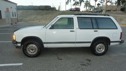 1993 chevrolet s 10 blazer 4x4, 4.3l 46, auto trans.