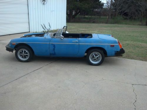 1975 mgb covertable