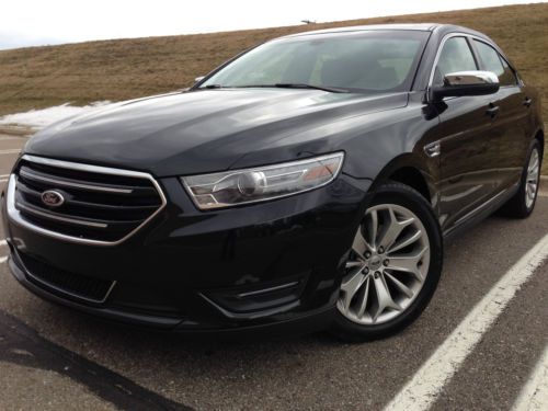 2014 ford taurus limited nav camera 8k miles like new must see !!!