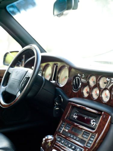 Bentley: Arnage R 2001 Bentley Black sedan / Black Interior 4 door 25k miles!, image 9