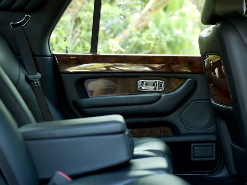 Bentley: Arnage R 2001 Bentley Black sedan / Black Interior 4 door 25k miles!, image 14