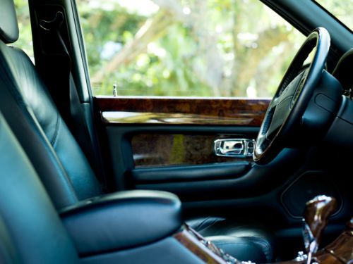 Bentley: Arnage R 2001 Bentley Black sedan / Black Interior 4 door 25k miles!, image 17
