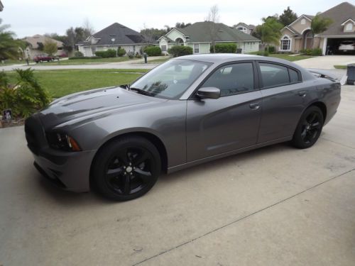 2012 dodge charger sxt sedan 4-door 3.6l