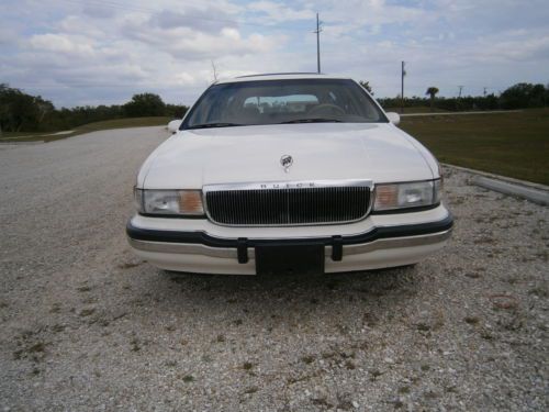 1992 Buick Roadmaster Station Wagon, image 7